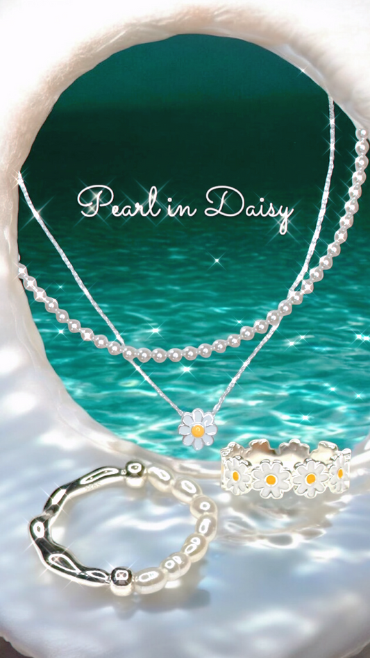 Pearl in Daisy Set