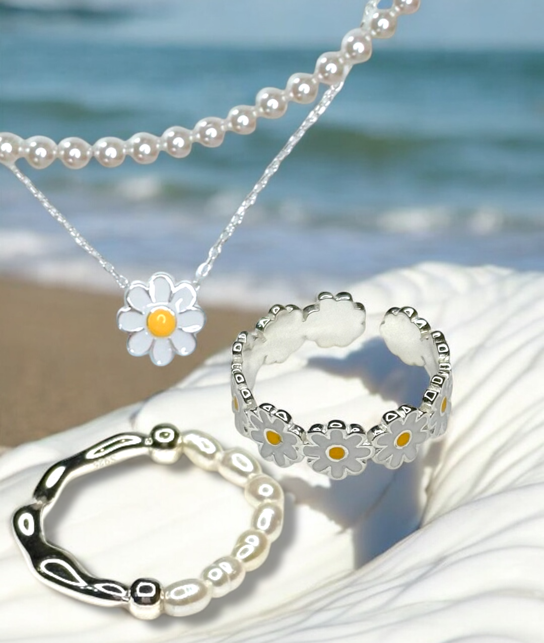 Pearl in Daisy Set
